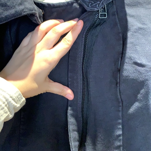 Beautiful fashionable high quality embroidered jacket with design puffy sleeves - Picture 7 of 15